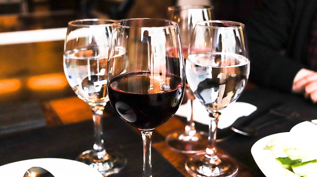 Cuatro buenas razones para tomar una copa de vino
